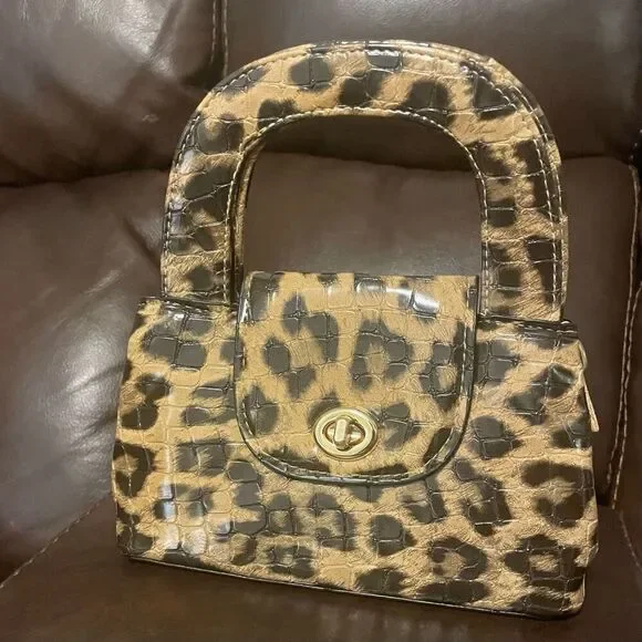 Leopard Mini Satchel Bag with Lock Closure and 41” Crossbody Strap NWOT - Picture 2 of 8